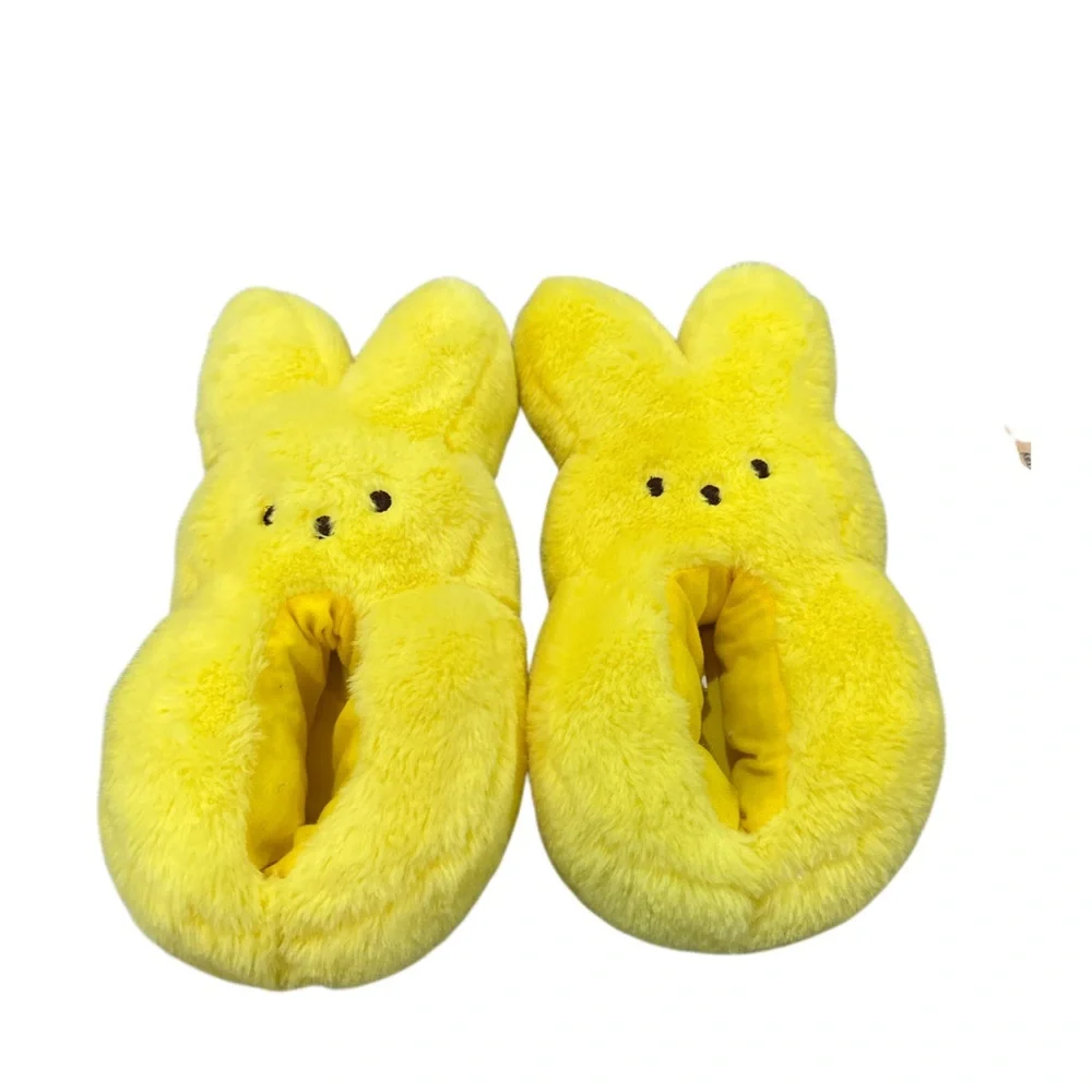 NWT Yellow Peeps Kids Slippers Yellow Boy Girl